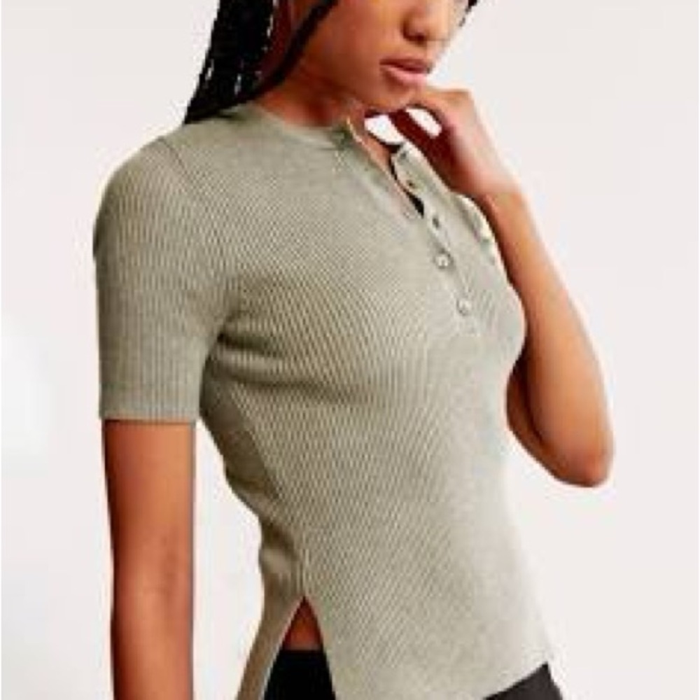Abercrombie & Fitch Ribbed Short Sleeve Top in cream